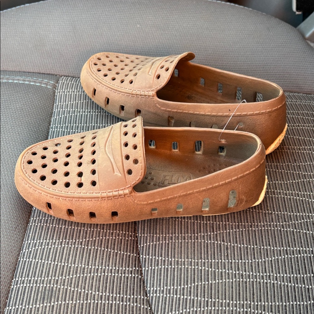 Kids Floafers Size 12